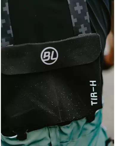 TIR H-Technical bib with pocket