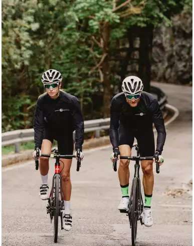 Chaqueta cortavientos y resistente al...