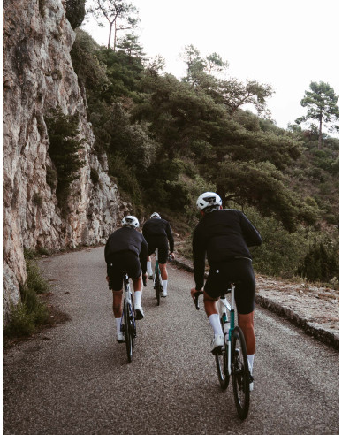 Men's windproof & showerproof jacket...