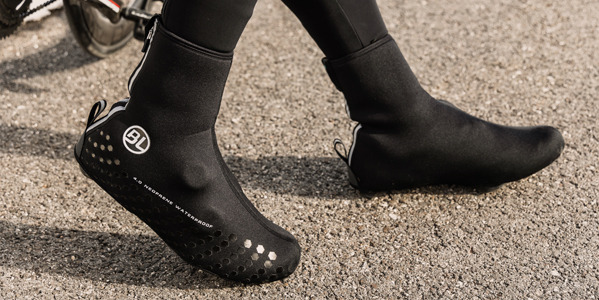 How not to freeze your feet on a bike? The best winter shoe covers
